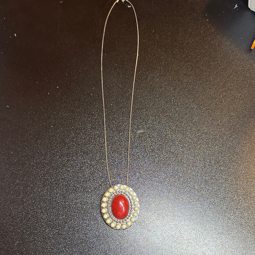 Fashion red necklace